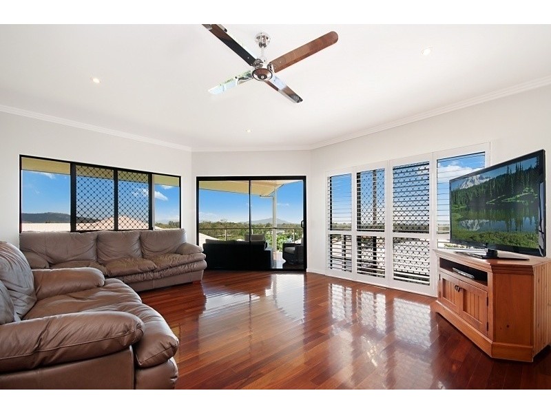 23 Outlook Crescent, Douglas QLD 4814