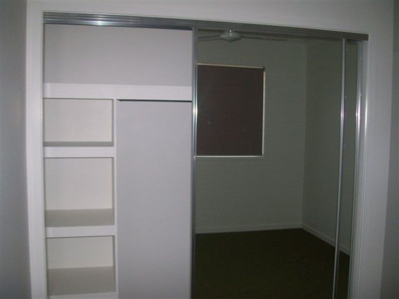 39 Hillock  Street, Bushland Beach QLD 4818