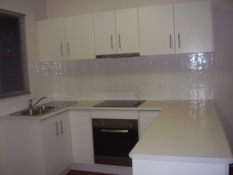 2/5b Warburton Street, North Ward QLD 4810