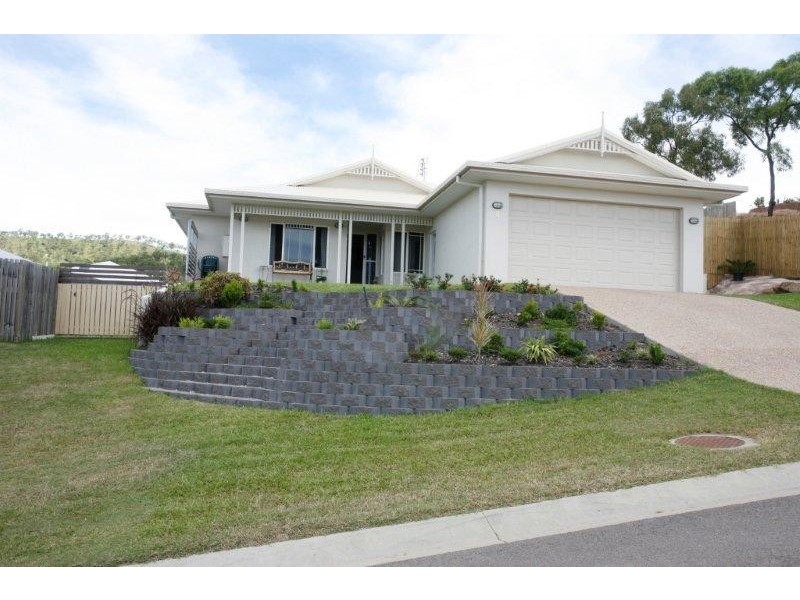 8 Palomar Court, Mount Louisa QLD 4814