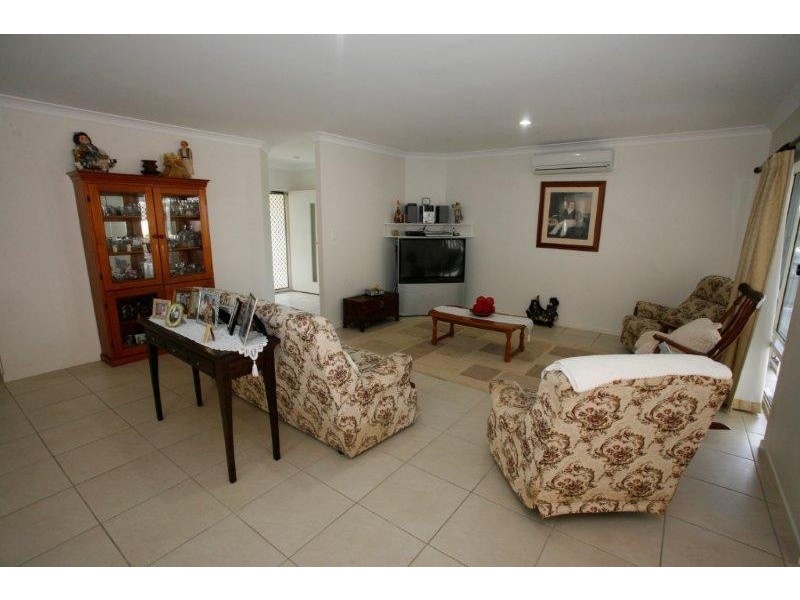 8 Palomar Court, Mount Louisa QLD 4814