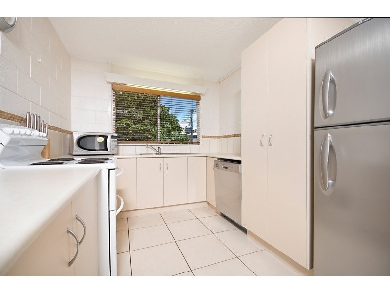 6/98 The Strand, North Ward QLD 4810