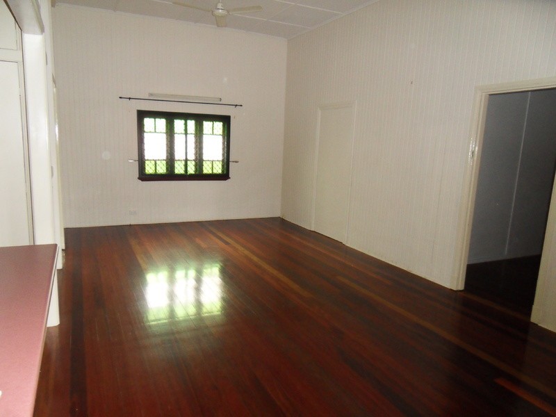 719 Bayswater Road, Mount Louisa QLD 4814