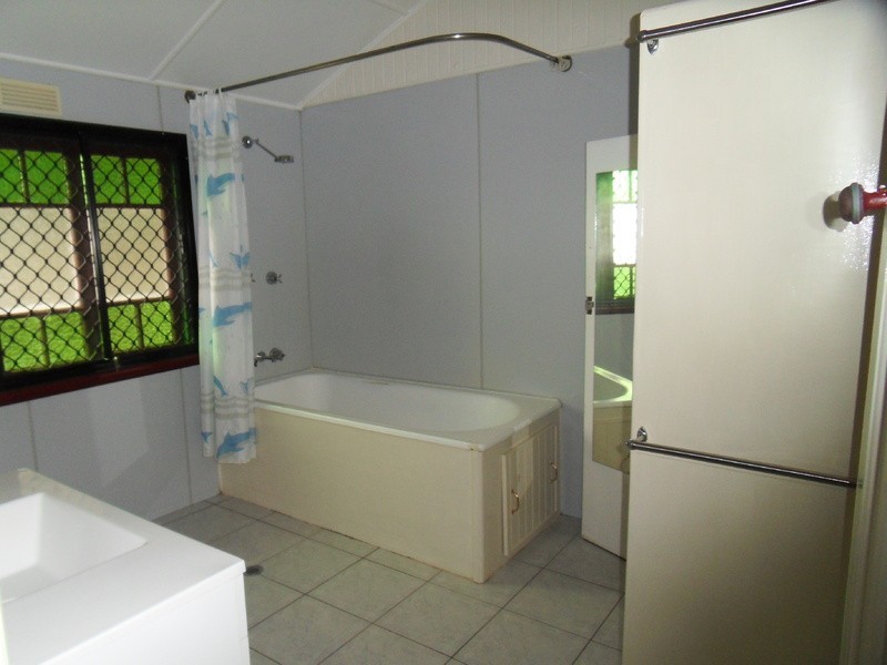 719 Bayswater Road, Mount Louisa QLD 4814