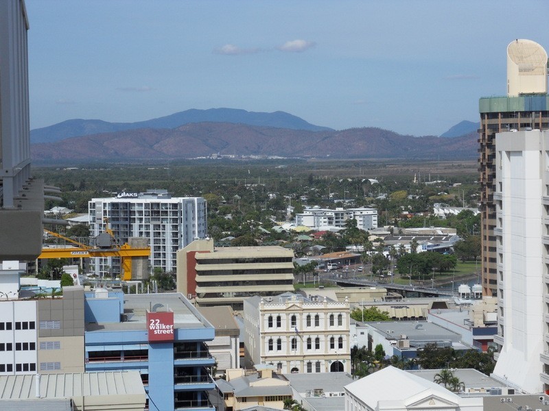 18/6 Hale Street, Townsville City QLD 4810