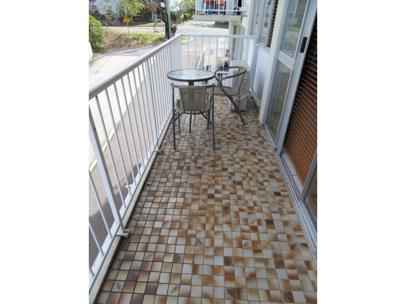 18/6 Hale Street, Townsville City QLD 4810