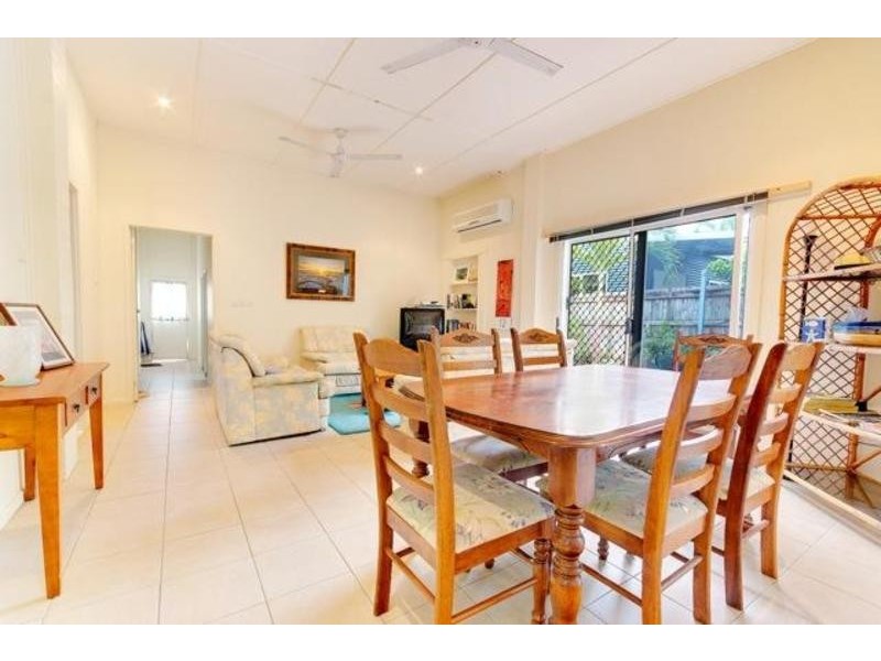 20B Cowley Street, West End QLD 4810