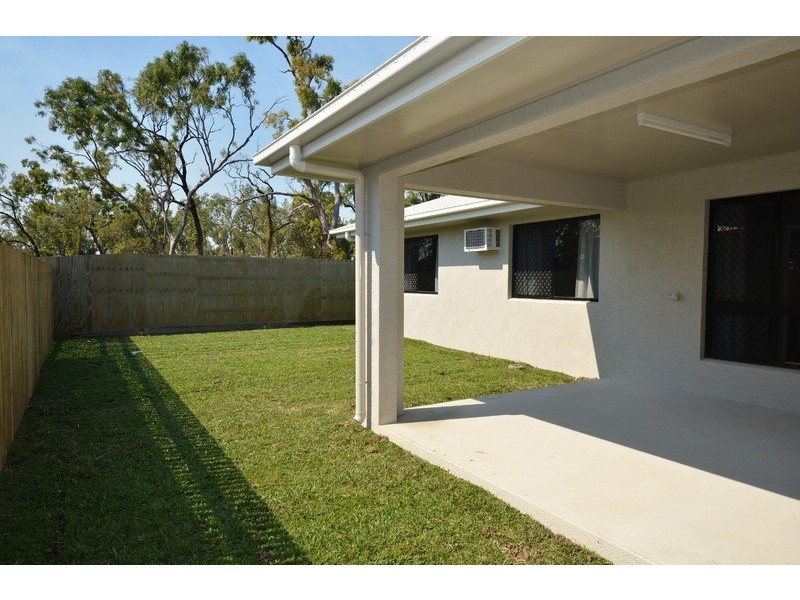 44 Burlingon Circuit, Mount Louisa QLD 4814