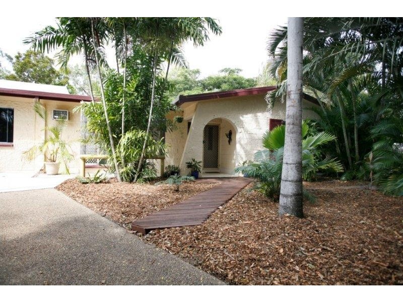 5 Elm Court, Bushland Beach QLD 4818