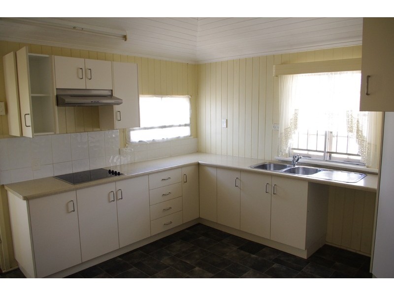 38 Diprose Street, Pimlico QLD 4812