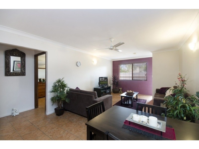 1/38 Grosvenor Street, Pimlico QLD 4812