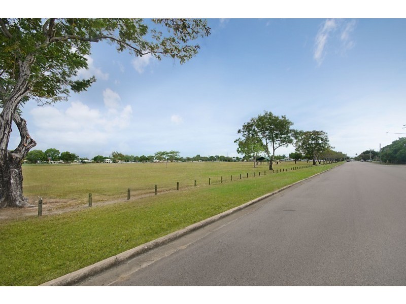 1/38 Grosvenor Street, Pimlico QLD 4812