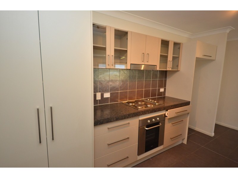 Bushland Beach QLD 4818