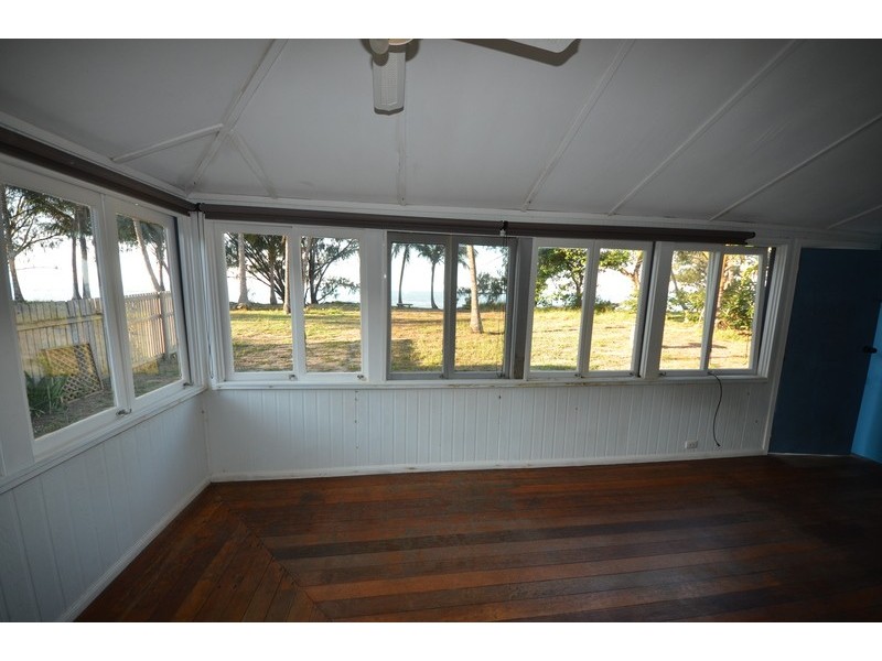 Saunders Beach QLD 4818