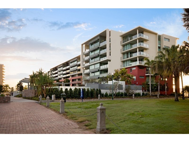 2404/6 Mariners Drive, Townsville City QLD 4810