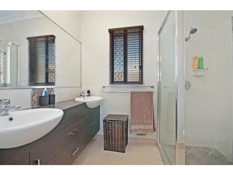 23 Hillock Crescent, Bushland Beach QLD 4818