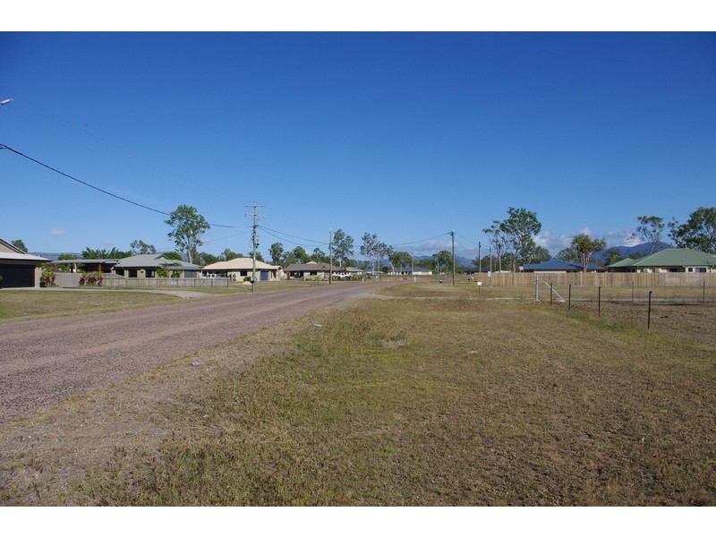 14 Chatham Court, Rupertswood QLD 4817