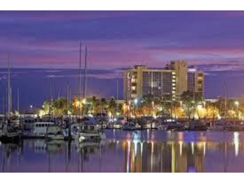 2404/6 Mariners Drive, North Ward QLD 4810