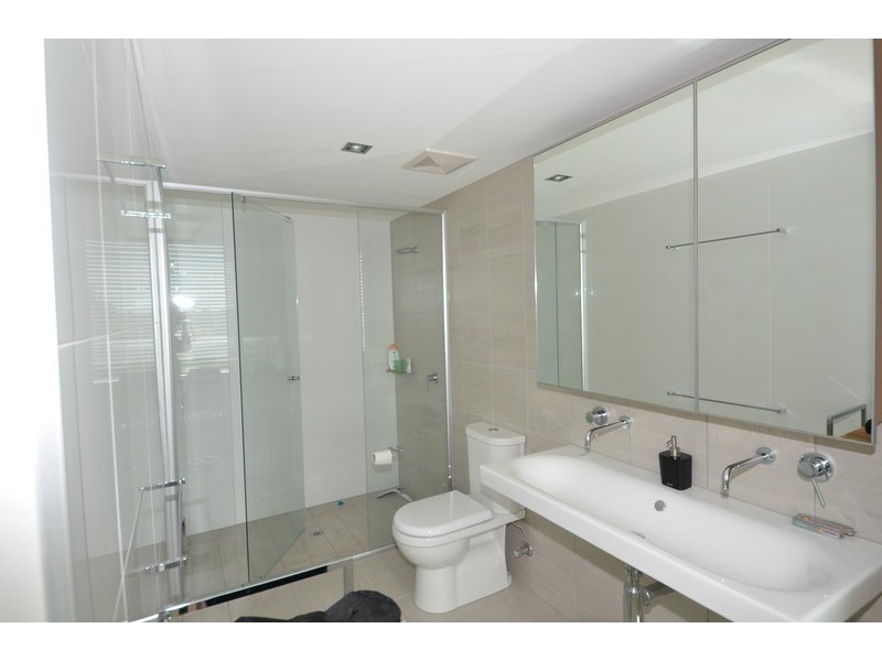 2404/6 Mariners Drive, North Ward QLD 4810