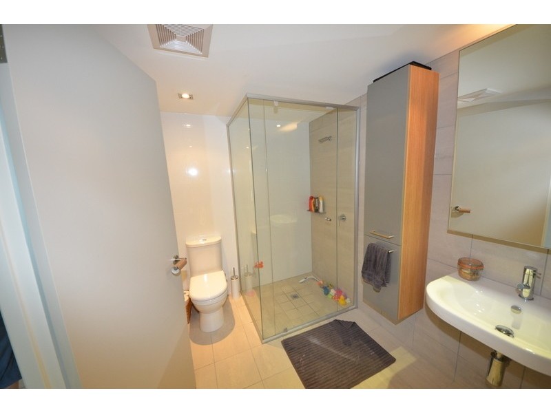 2404/6 Mariners Drive, North Ward QLD 4810