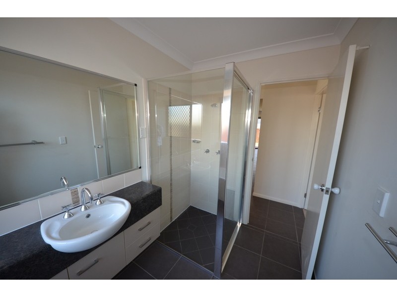 Bushland Beach QLD 4818