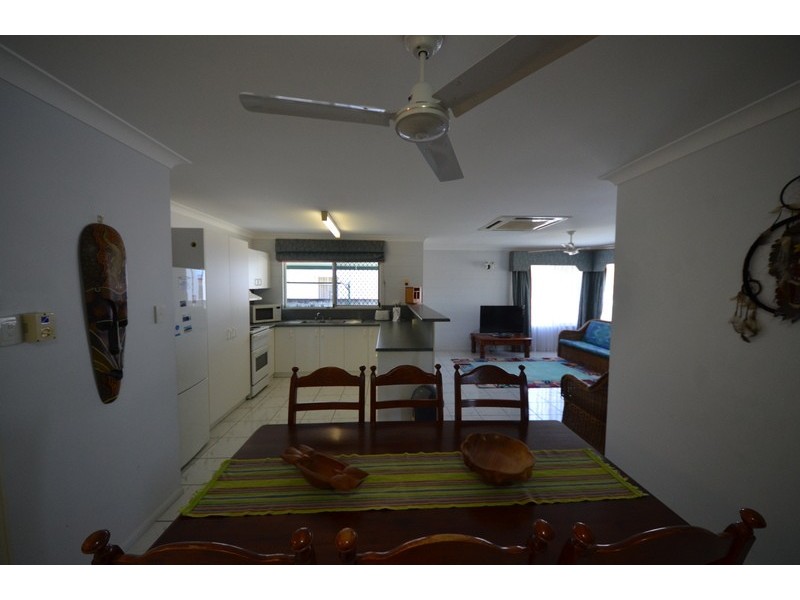 West End QLD 4810