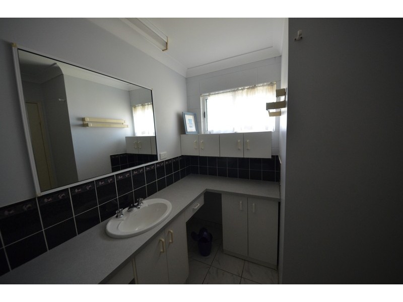 West End QLD 4810