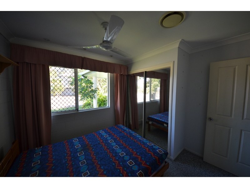 West End QLD 4810