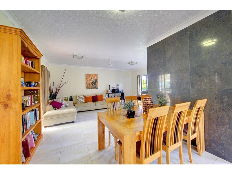 17 Winston Crescent, Kirwan QLD 4817