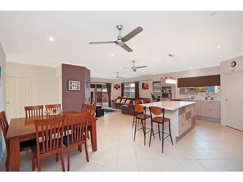 2 Inlet Retreat, Douglas QLD 4814
