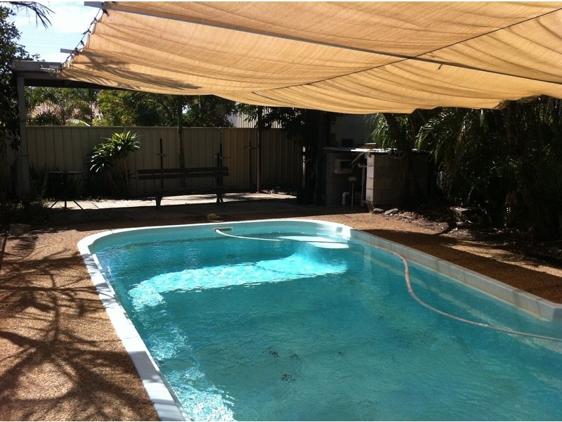 26 Coral Street, Saunders Beach QLD 4818