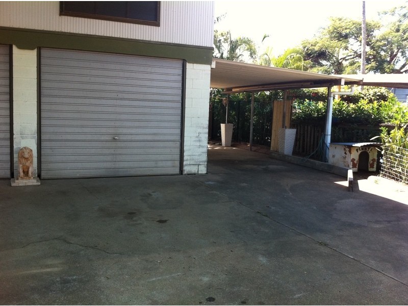 26 Coral Street, Saunders Beach QLD 4818