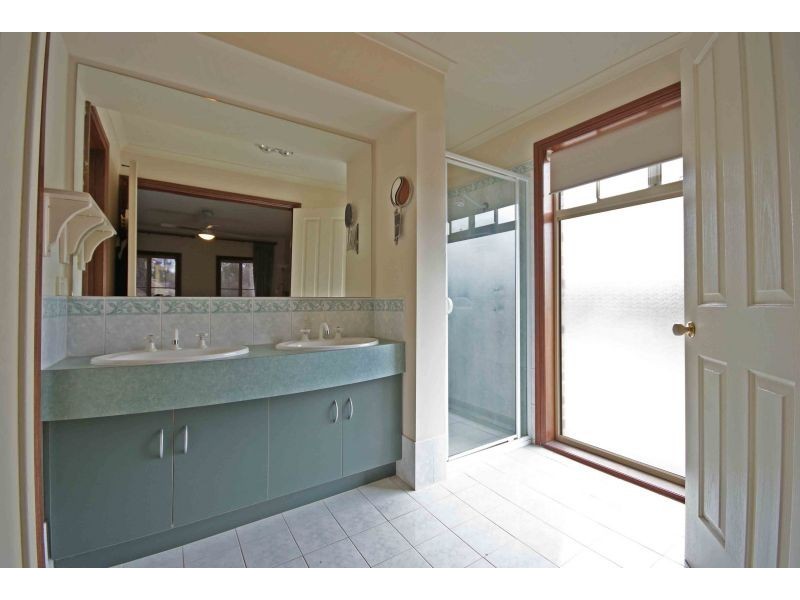 2 Wallsall Lane, Golden Grove SA 5125