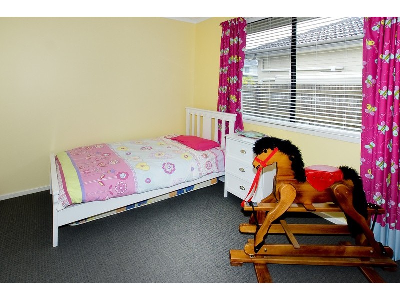 8  SKANDIA CRT, Newport QLD 4020