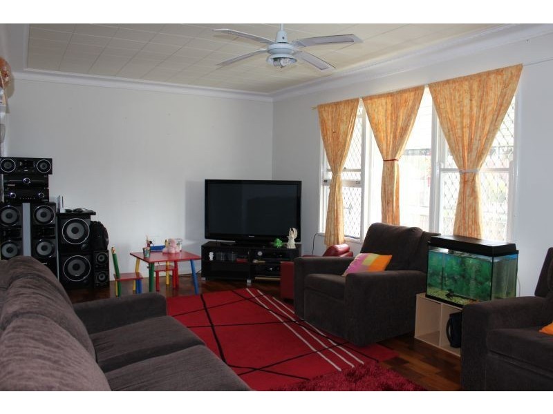 9 HIBISCUS  AVE, Redcliffe QLD 4020