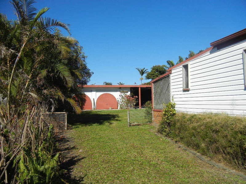22 LONG STREET, Clontarf QLD 4019