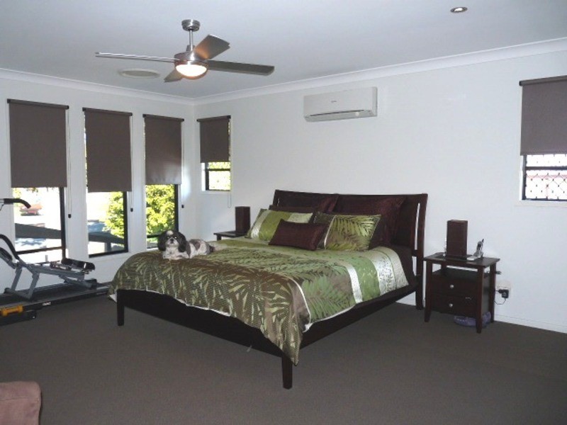 111 OXLEY AVE, Woody Point QLD 4019