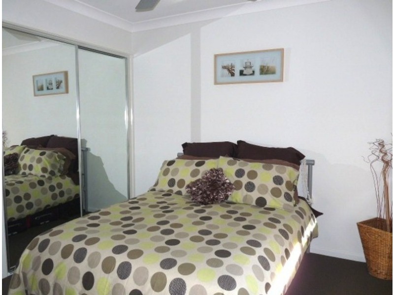 111 OXLEY AVE, Woody Point QLD 4019