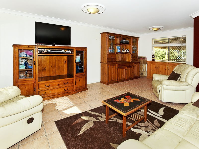 13 SHANGRI-LA CT, Rothwell QLD 4022