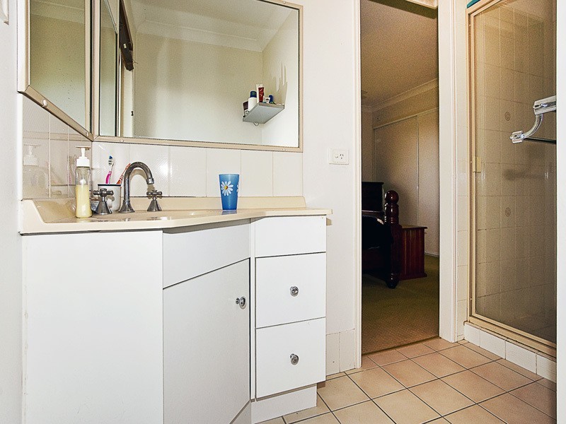 13 SHANGRI-LA CT, Rothwell QLD 4022