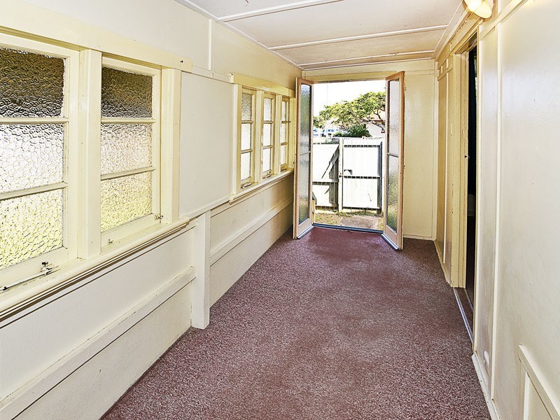 132 OXLEY AVE, Woody Point QLD 4019