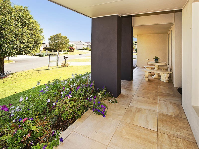 15 SKANDIA COURT, Newport QLD 4020