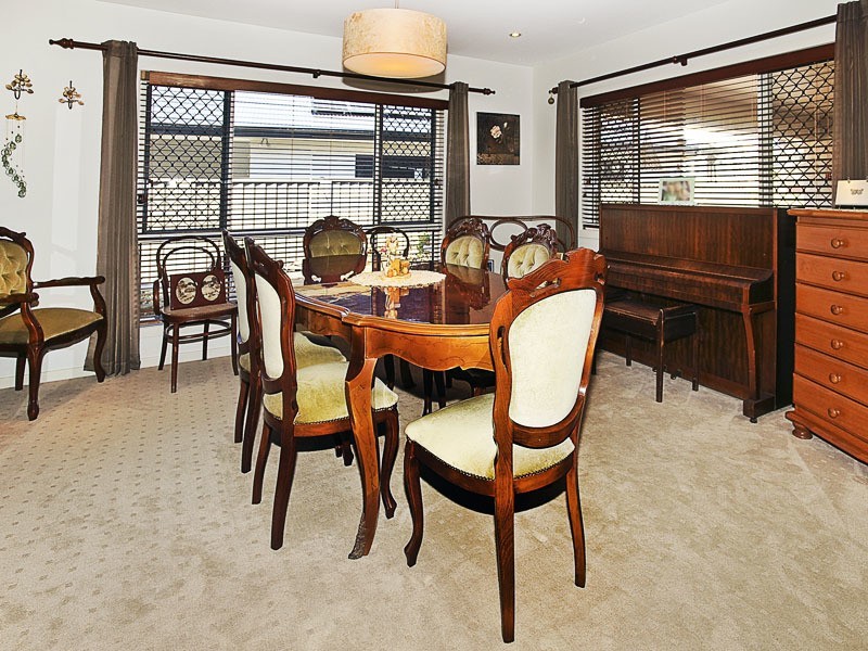 15 SKANDIA COURT, Newport QLD 4020