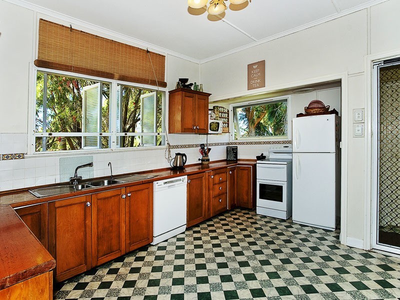 3 LOUIS ST, Redcliffe QLD 4020