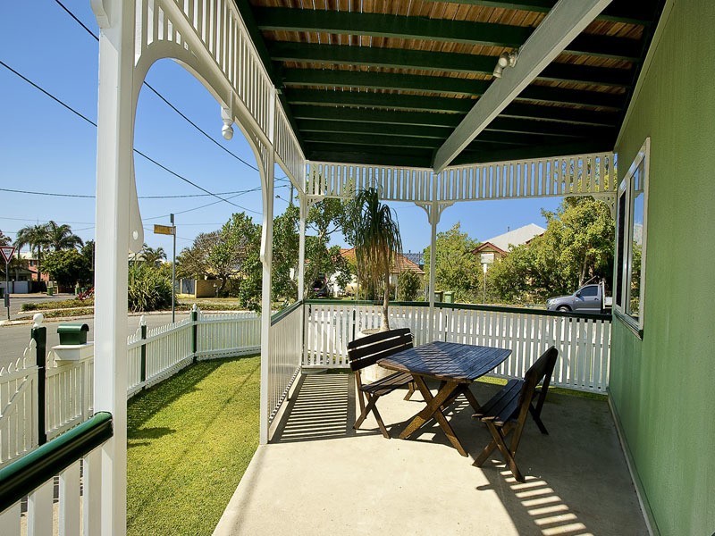 13 WHYTECLIFFE PARADE, Woody Point QLD 4019