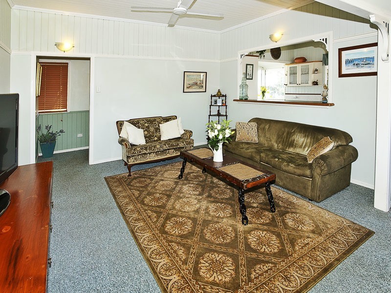 13 WHYTECLIFFE PARADE, Woody Point QLD 4019