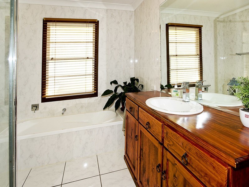 13 WHYTECLIFFE PARADE, Woody Point QLD 4019