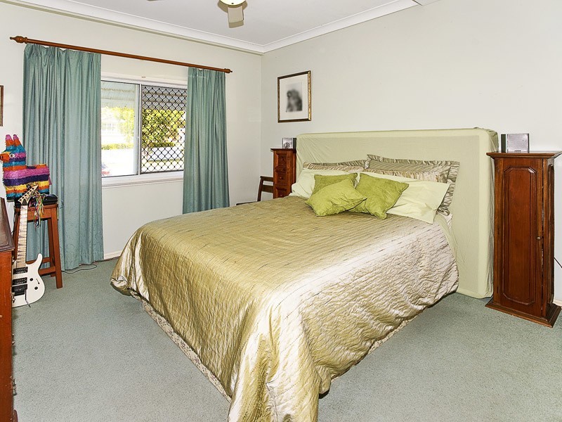13 WHYTECLIFFE PARADE, Woody Point QLD 4019