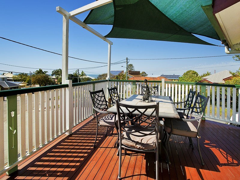 13 WHYTECLIFFE PARADE, Woody Point QLD 4019