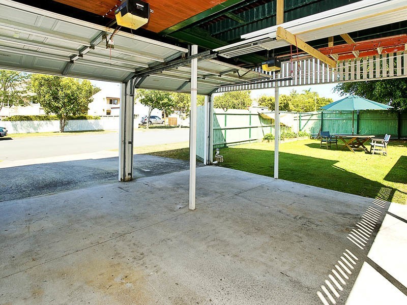 13 WHYTECLIFFE PARADE, Woody Point QLD 4019